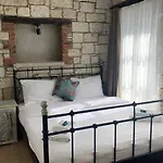 Mastika Koyici Alacati 3*