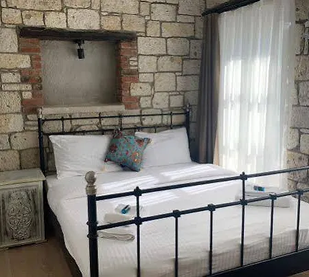 Mastika Koyici Alacati 3*